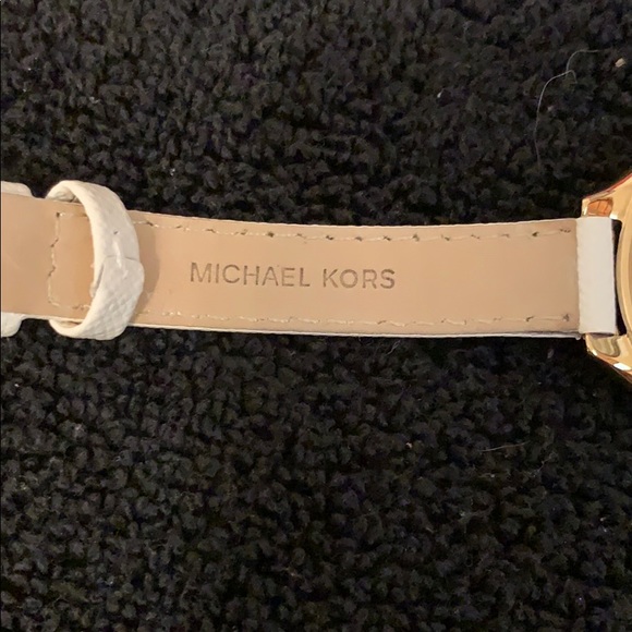 Michael Kors Watch - Picture 3 of 4